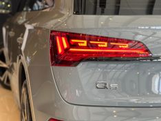 Audi Q5 S-Line Black 2.0 TFSI Quat S-Tronic 2021/2021 CONCEPT MOTORS PASSO FUNDO / Carros no Vale