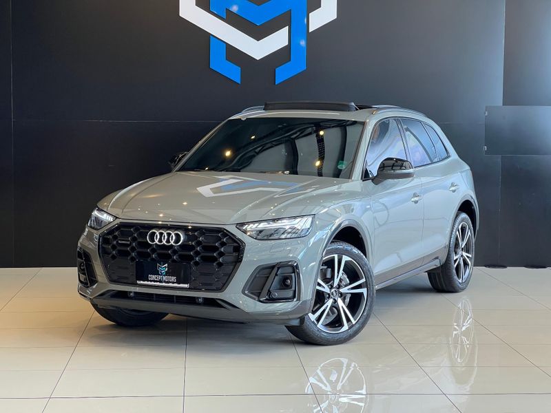 Audi Q5 S-Line Black 2.0 TFSI Quat S-Tronic 2021/2021 CONCEPT MOTORS PASSO FUNDO / Carros no Vale