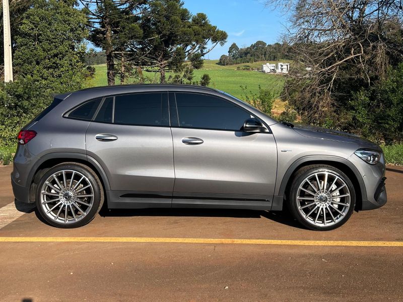 Mercedes-Benz GLA 35 AMG 4MATIC 2.0 Turbo Aut. 2022/2023 CONCEPT MOTORS PASSO FUNDO / Carros no Vale