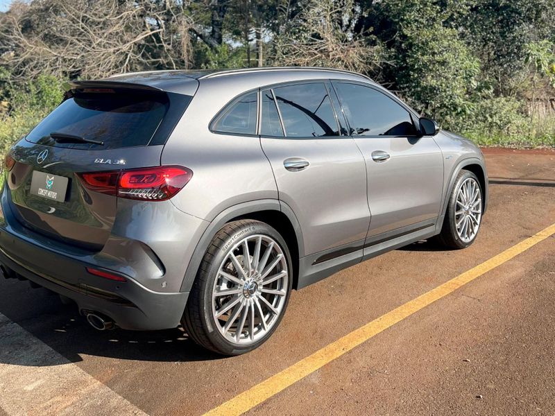 Mercedes-Benz GLA 35 AMG 4MATIC 2.0 Turbo Aut. 2022/2023 CONCEPT MOTORS PASSO FUNDO / Carros no Vale