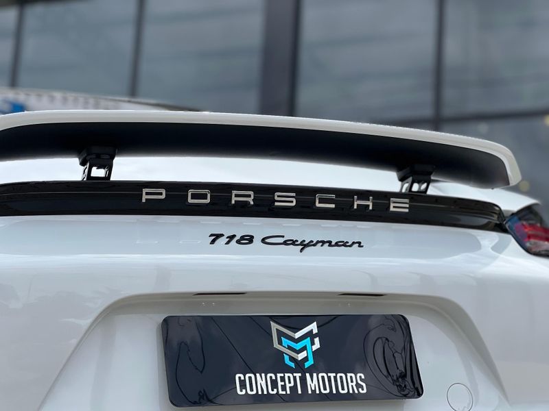 Porsche 718 Cayman 2.0 300cv 2019/2019 CONCEPT MOTORS PASSO FUNDO / Carros no Vale