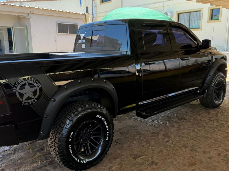 Ram 2500 LARAMIE 6.7 TDI CD 4×4 Diesel 2012/2012 CONCEPT MOTORS PASSO FUNDO / Carros no Vale