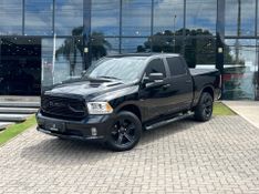 Ram Classic LARAMIE NIGHT ED 5.7 4X4 Aut. 2022/2022 CONCEPT MOTORS PASSO FUNDO / Carros no Vale