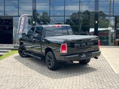 Ram Classic LARAMIE NIGHT ED 5.7 4X4 Aut. 2022/2022 CONCEPT MOTORS PASSO FUNDO / Carros no Vale