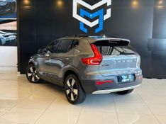 Volvo XC40 T-5 MOMENTUM 2.0 252cv AWD 2019/2019 CONCEPT MOTORS PASSO FUNDO / Carros no Vale