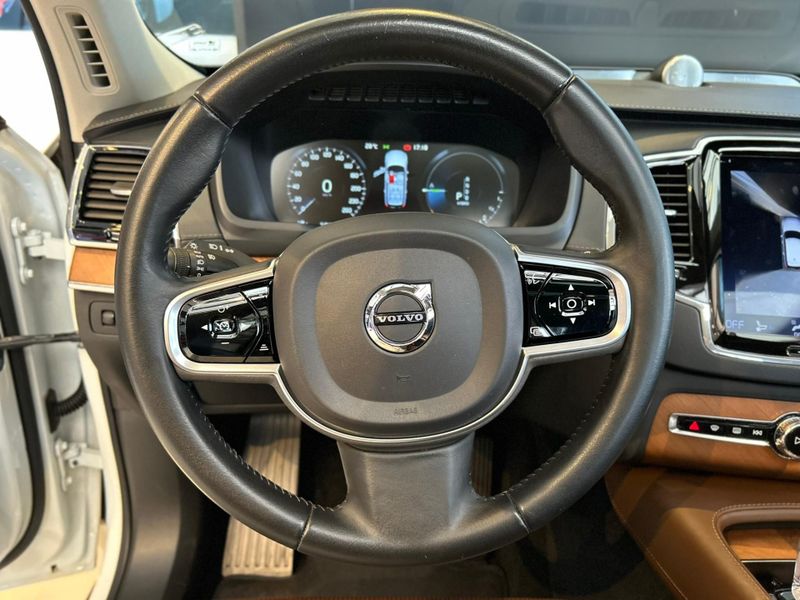 Volvo XC90 T-8 INSCRIPT 2.0 (HÃ­brido) 2019/2019 CONCEPT MOTORS PASSO FUNDO / Carros no Vale