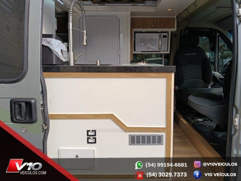 FIAT DUCATO 2.3 MINIBUS TETO BAIXO 16V TURBO 3P 2009/2010 V10 VEÍCULOS CAXIAS DO SUL / Carros no Vale