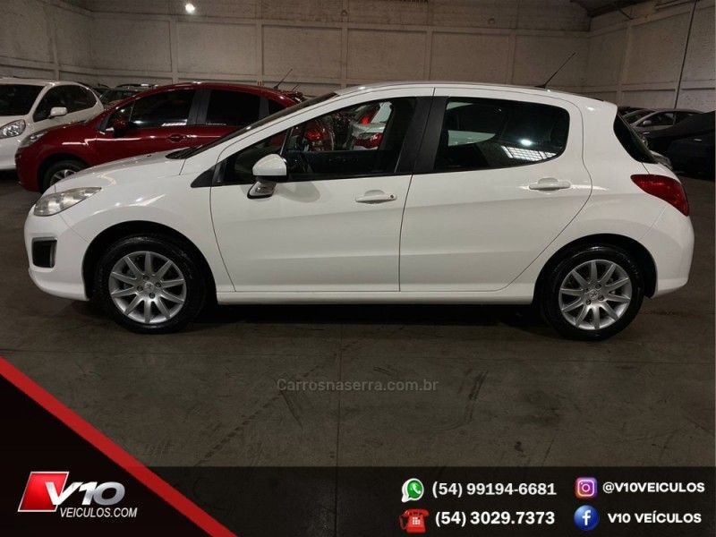 PEUGEOT 308 1.6 ACTIVE 16V 2013/2014 V10 VEÍCULOS CAXIAS DO SUL / Carros no Vale