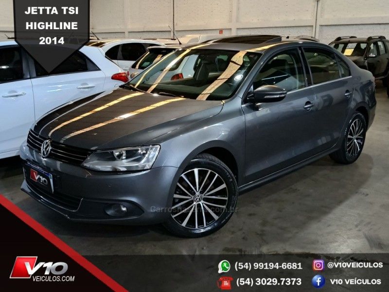 VOLKSWAGEN JETTA 2.0 TSI HIGHLINE 211CV DSG 2014/2014 V10 VEÍCULOS CAXIAS DO SUL / Carros no Vale