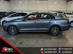 VOLKSWAGEN JETTA 2.0 TSI HIGHLINE 211CV DSG 2014/2014 V10 VEÍCULOS CAXIAS DO SUL / Carros no Vale