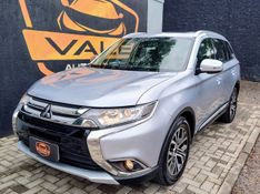 Mitsubishi OUTLANDER 2.0 16V 160cv 2016/2017 VALE AUTOMÓVEIS LAJEADO / Carros no Vale