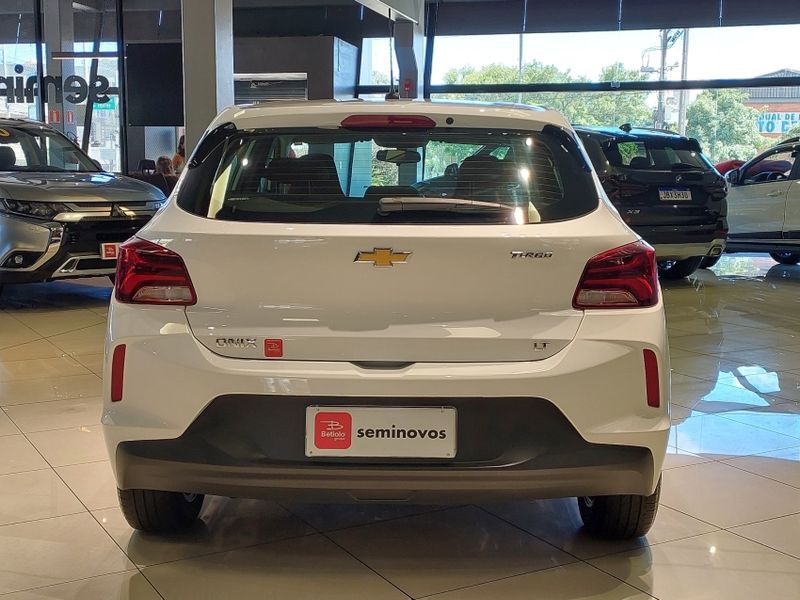 Chevrolet ONIX 1.0 TURBO FLEX LT AUTOMÁTICO 2021/2022 BETIOLO NOVOS E SEMINOVOS LAJEADO / Carros no Vale