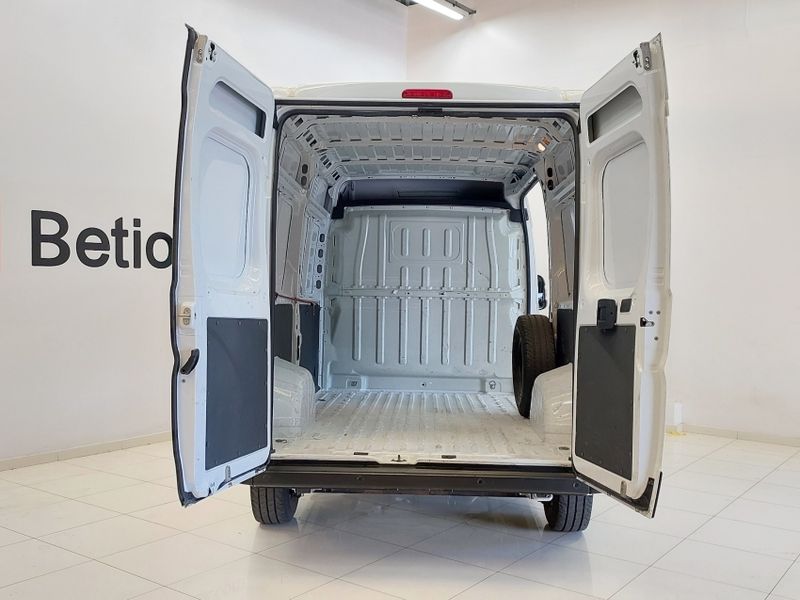 Fiat DUCATO 2.2 BLUEHDI DIESEL CARGO MANUAL 2023/2023 BETIOLO NOVOS E SEMINOVOS LAJEADO / Carros no Vale