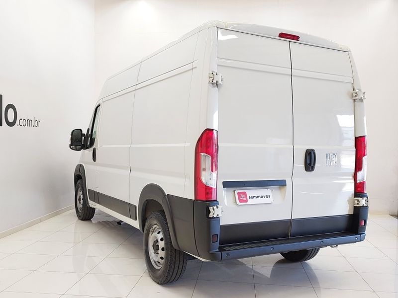 Fiat DUCATO 2.2 BLUEHDI DIESEL CARGO MANUAL 2023/2023 BETIOLO NOVOS E SEMINOVOS LAJEADO / Carros no Vale