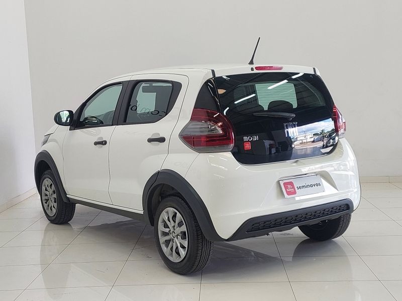 Fiat MOBI 1.0 EVO FLEX LIKE MANUAL 2023/2024 BETIOLO NOVOS E SEMINOVOS LAJEADO / Carros no Vale