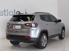 JEEP COMPASS 1.3 T270 TURBO FLEX LONGITUDE AT6 2023/2023 BETIOLO NOVOS E SEMINOVOS LAJEADO / Carros no Vale