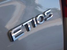 Toyota ETIOS 1.3 X 16V FLEX 4P AUTOMÁTICO 2017/2018 BETIOLO NOVOS E SEMINOVOS LAJEADO / Carros no Vale