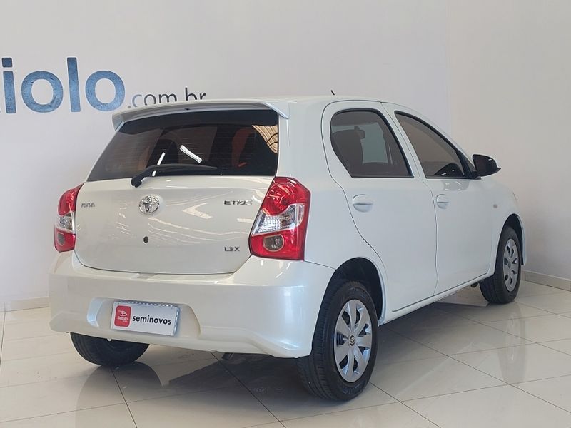 Toyota ETIOS 1.3 X 16V FLEX 4P AUTOMÁTICO 2017/2018 BETIOLO NOVOS E SEMINOVOS LAJEADO / Carros no Vale