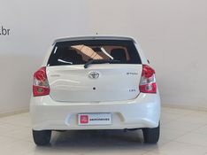 Toyota ETIOS 1.3 X 16V FLEX 4P AUTOMÁTICO 2017/2018 BETIOLO NOVOS E SEMINOVOS LAJEADO / Carros no Vale