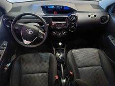 Toyota ETIOS 1.3 X 16V FLEX 4P AUTOMÁTICO 2017/2018 BETIOLO NOVOS E SEMINOVOS LAJEADO / Carros no Vale