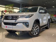 Toyota HILUX SW4 2.8 SRX 4X4 16V TURBO INTERCOOLER DIESEL 4P AUTOMÁTICO 2016/2017 BETIOLO NOVOS E SEMINOVOS LAJEADO / Carros no Vale