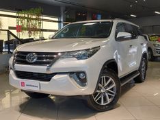 Toyota HILUX SW4 2.8 SRX 4X4 16V TURBO INTERCOOLER DIESEL 4P AUTOMÁTICO 2016/2017 BETIOLO NOVOS E SEMINOVOS LAJEADO / Carros no Vale