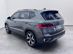 Volkswagen TAOS 1.4 250 TSI TOTAL FLEX HIGHLINE AUTOMÁTICO 2023/2023 BETIOLO NOVOS E SEMINOVOS LAJEADO / Carros no Vale