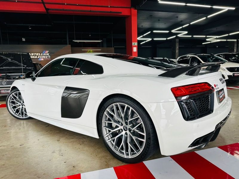 Audi R8 5.2 FSI COUPE PLUS QUATTRO V10 40V GASOLINA 2P S TRONIC 2017/2018 CASTELLAN E TOMAZONI MOTORS CAXIAS DO SUL / Carros no Vale