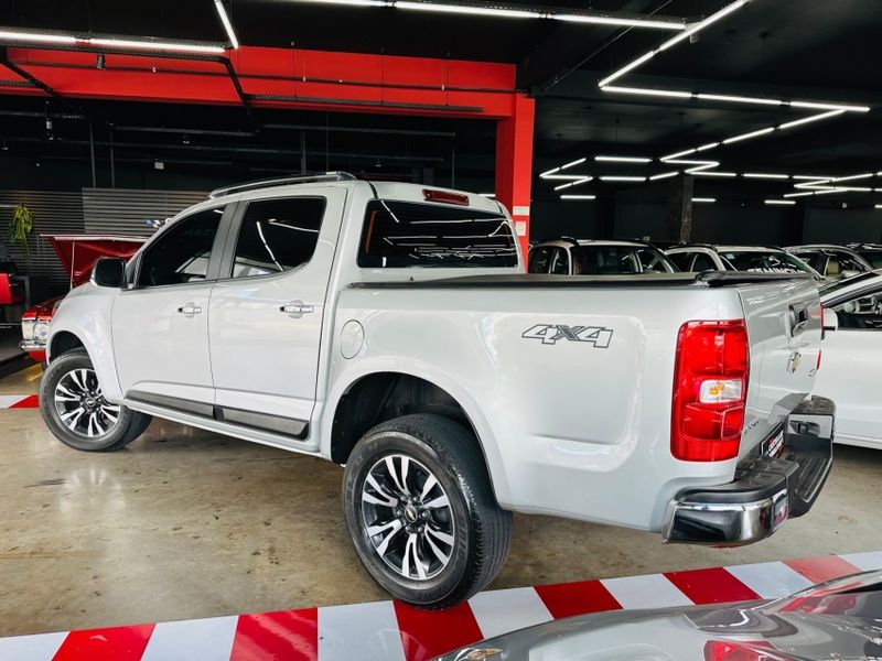 Chevrolet S10 2.5 LTZ 4X4 CD 16V FLEX 4P MANUAL 2016/2017 CASTELLAN E TOMAZONI MOTORS CAXIAS DO SUL / Carros no Vale