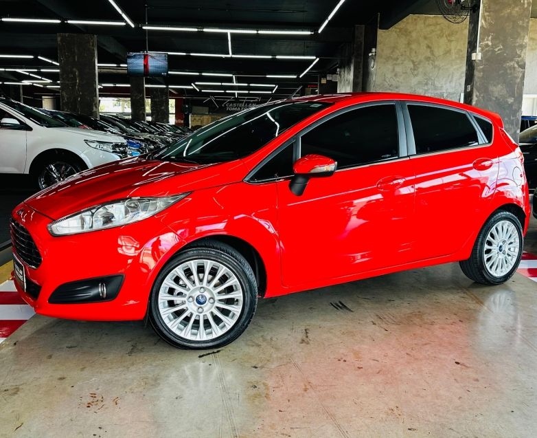 Ford FIESTA 1.6 TITANIUM HATCH 16V FLEX 4P POWERSHIFT 2014/2014 CASTELLAN E TOMAZONI MOTORS CAXIAS DO SUL / Carros no Vale