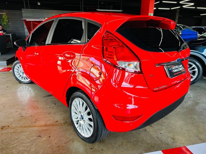 Ford FIESTA 1.6 TITANIUM HATCH 16V FLEX 4P POWERSHIFT 2014/2014 CASTELLAN E TOMAZONI MOTORS CAXIAS DO SUL / Carros no Vale