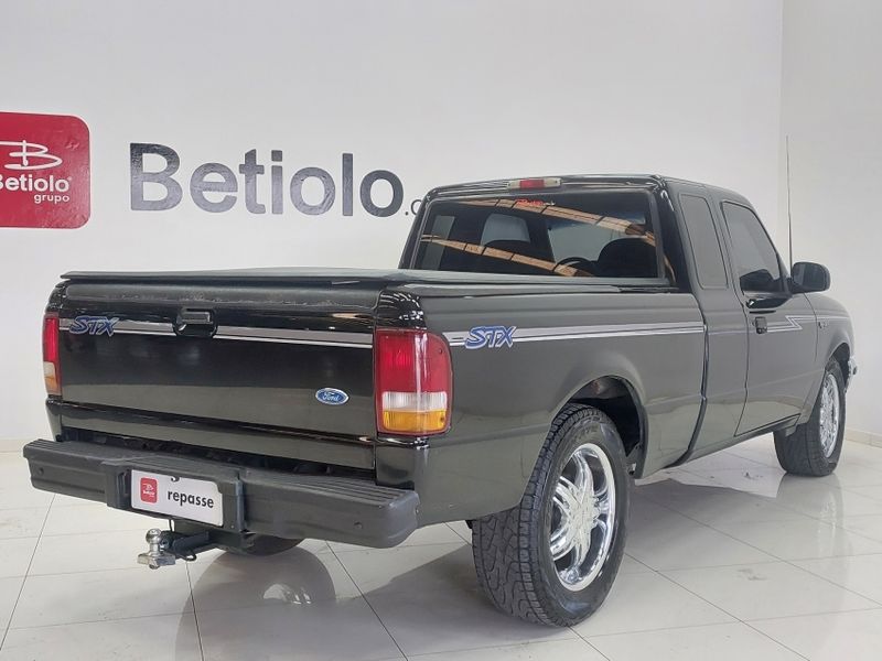 Ford RANGER 4.0 STX 4X2 CE V6 12V GASOLINA 2P MANUAL 1996/1996 BETIOLO NOVOS E SEMINOVOS LAJEADO / Carros no Vale