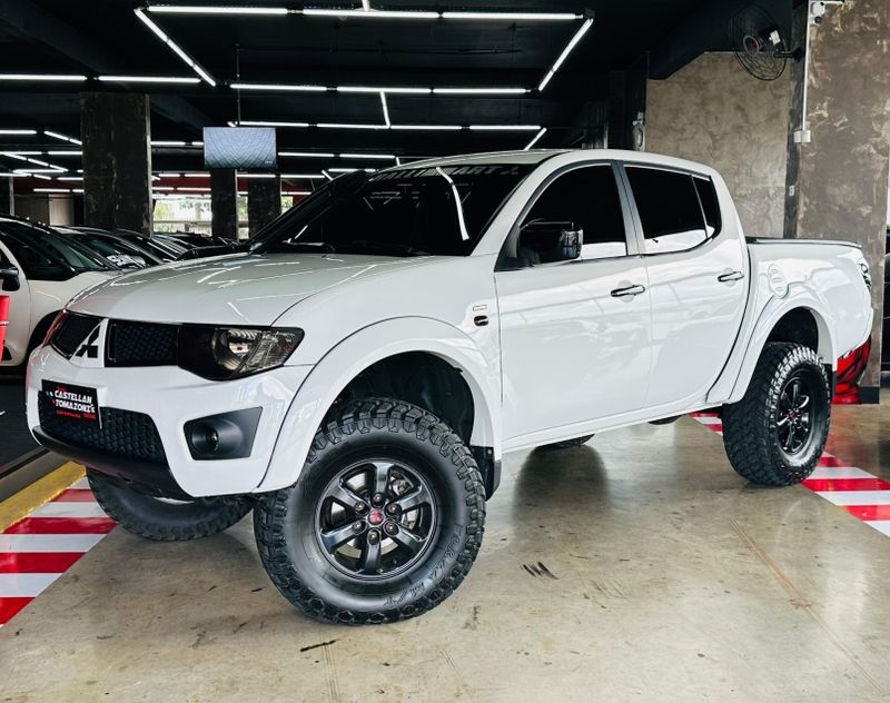 Mitsubishi L200 TRITON 3.2 HPE 4X4 CD 16V TURBO INTERCOOLER DIESEL 4P AUTOMÁTICO 2011/2012 CASTELLAN E TOMAZONI MOTORS CAXIAS DO SUL / Carros no Vale