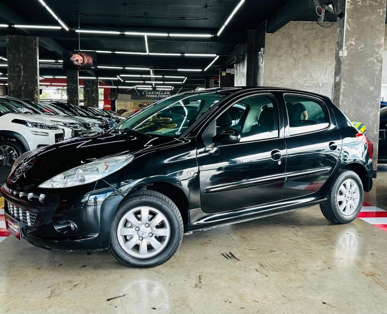 Peugeot 207 1.4 XR SPORT 8V FLEX 4P MANUAL 2010/2011 CASTELLAN E TOMAZONI MOTORS CAXIAS DO SUL / Carros no Vale