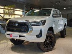 Toyota HILUX 2.8 D-4D TURBO DIESEL CD SRX 4X4 AUTOMÁTICO 2023/2024 BETIOLO NOVOS E SEMINOVOS LAJEADO / Carros no Vale