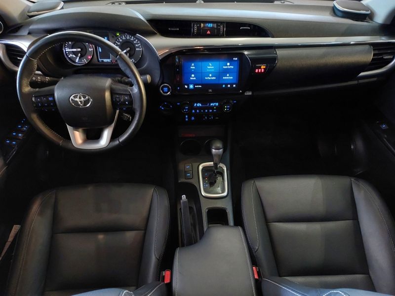 Toyota HILUX 2.8 D-4D TURBO DIESEL CD SRX 4X4 AUTOMÁTICO 2023/2024 BETIOLO NOVOS E SEMINOVOS LAJEADO / Carros no Vale