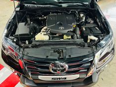 Toyota HILUX SW4 2.8 SRX 4X4 7 LUGARES 16V TURBO INTERCOOLER DIESEL 4P AUTOMÁTICO 2016/2017 CASTELLAN E TOMAZONI MOTORS CAXIAS DO SUL / Carros no Vale