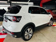 Volkswagen T-CROSS 1.0 200 TSI TOTAL FLEX COMFORTLINE AUTOMÁTICO 2019/2020 CASTELLAN E TOMAZONI MOTORS CAXIAS DO SUL / Carros no Vale