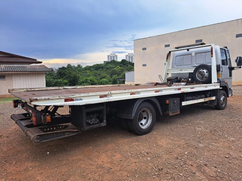 Ford Cargo 816 Plataforma 2015/2015 CAMINHÕES & CAMIONETAS PASSO FUNDO / Carros no Vale