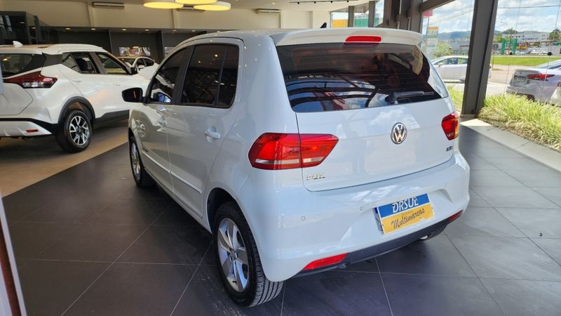 Volkswagen FOX 1.6 MSI COMFORTLINE 8V FLEX 4P MANUAL 2017/2017 DRSUL SEMINOVOS CAXIAS DO SUL – LAJEADO – SANTA CRUZ DO SUL / Carros no Vale