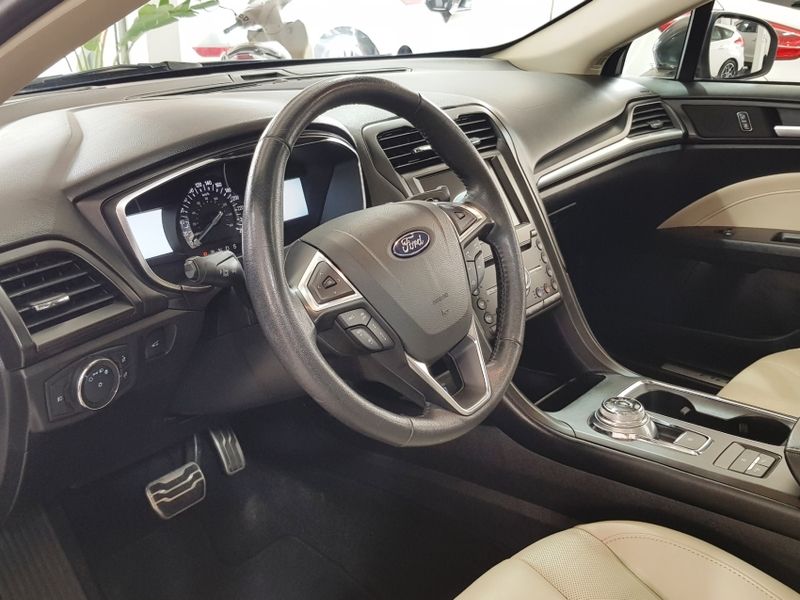 Ford FUSION 2.0 TITANIUM AWD 16V GASOLINA 4P AUTOMÁTICO 2017/2018 ADVANT AUTOMÓVEIS CAXIAS DO SUL / Carros no Vale