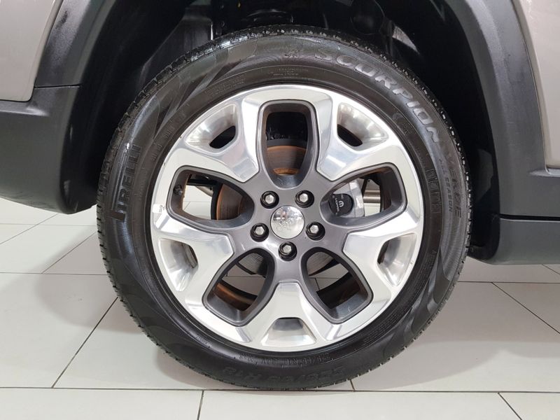 JEEP COMPASS 2.0 16V FLEX LONGITUDE AUTOMÁTICO 2019/2019 ADVANT AUTOMÓVEIS CAXIAS DO SUL / Carros no Vale