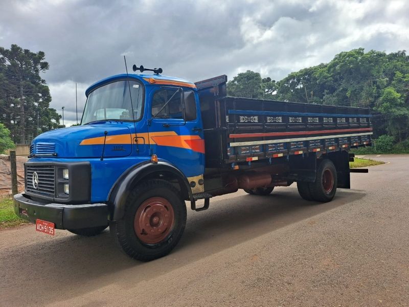 Mercedes-Benz 1113 MB 1113 4×2 Graneleiro 1972/1972 CAMINHÕES & CAMIONETAS PASSO FUNDO / Carros no Vale