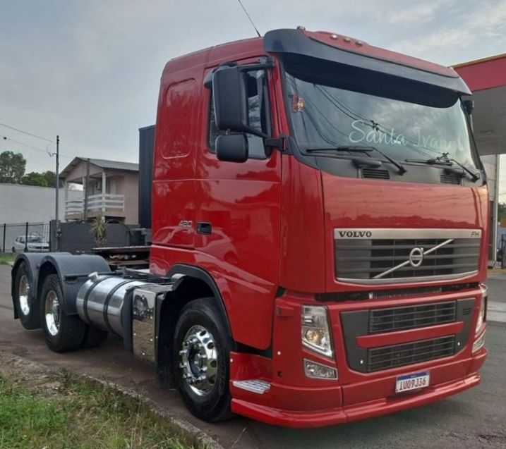 Volvo FH 420 FH-420 6×2 (E5) + Facchini 2017 2013/2013 CAMINHÕES & CAMIONETAS PASSO FUNDO / Carros no Vale