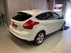 Ford Focus / S AT 1.6 H 2014/2014 ENZO MULTIMARCAS CAXIAS DO SUL / Carros no Vale