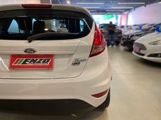 Ford New Fiesta Hatch / HA 1.5L SE 2014/2015 ENZO MULTIMARCAS CAXIAS DO SUL / Carros no Vale