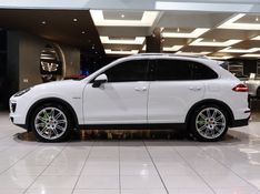 Porsche CAYENNE 3.0 S V6 HÍBRIDO 4P TIPTRONIC 2016/2017 VIA BELLA VEÍCULOS ESPECIAIS CAXIAS DO SUL / Carros no Vale