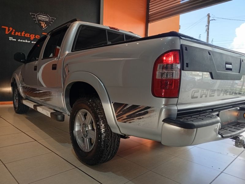 Chevrolet S10 2.4 MPFI RODEIO 4X2 CD 8V FLEX 4P MANUAL 2011/2011 VINTAGE VEÍCULOS CAXIAS DO SUL / Carros no Vale