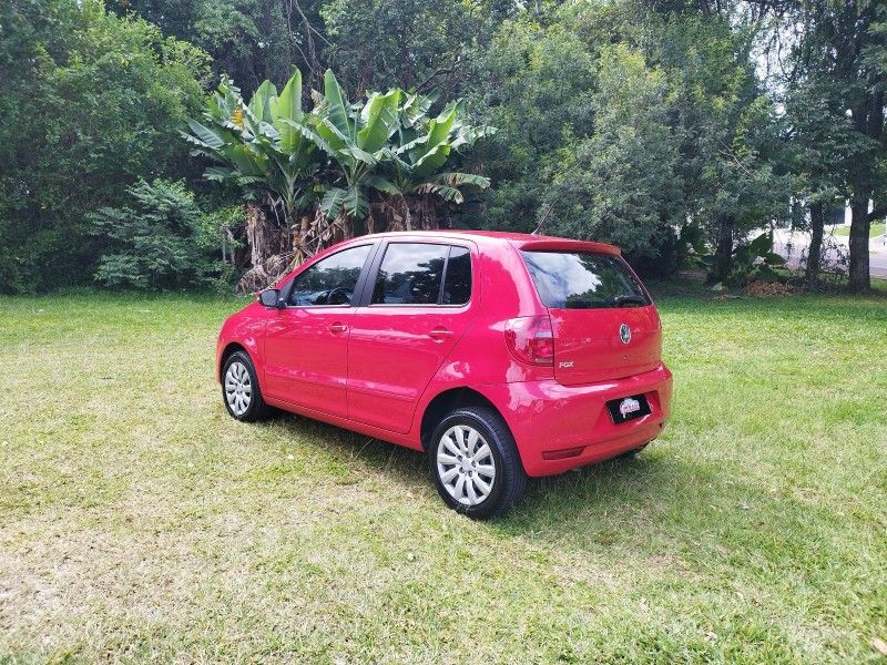 Volkswagen FOX TREND 1.0 2014 GRASSI VEÍCULOS LAJEADO / Carros no Vale