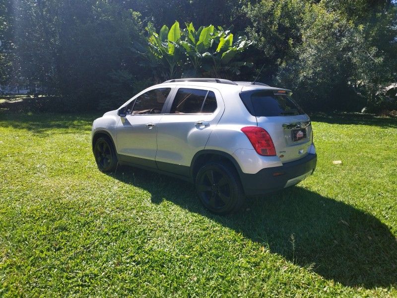 Chevrolet TRACKER LTZ 1.8 2014 GRASSI VEÍCULOS LAJEADO / Carros no Vale